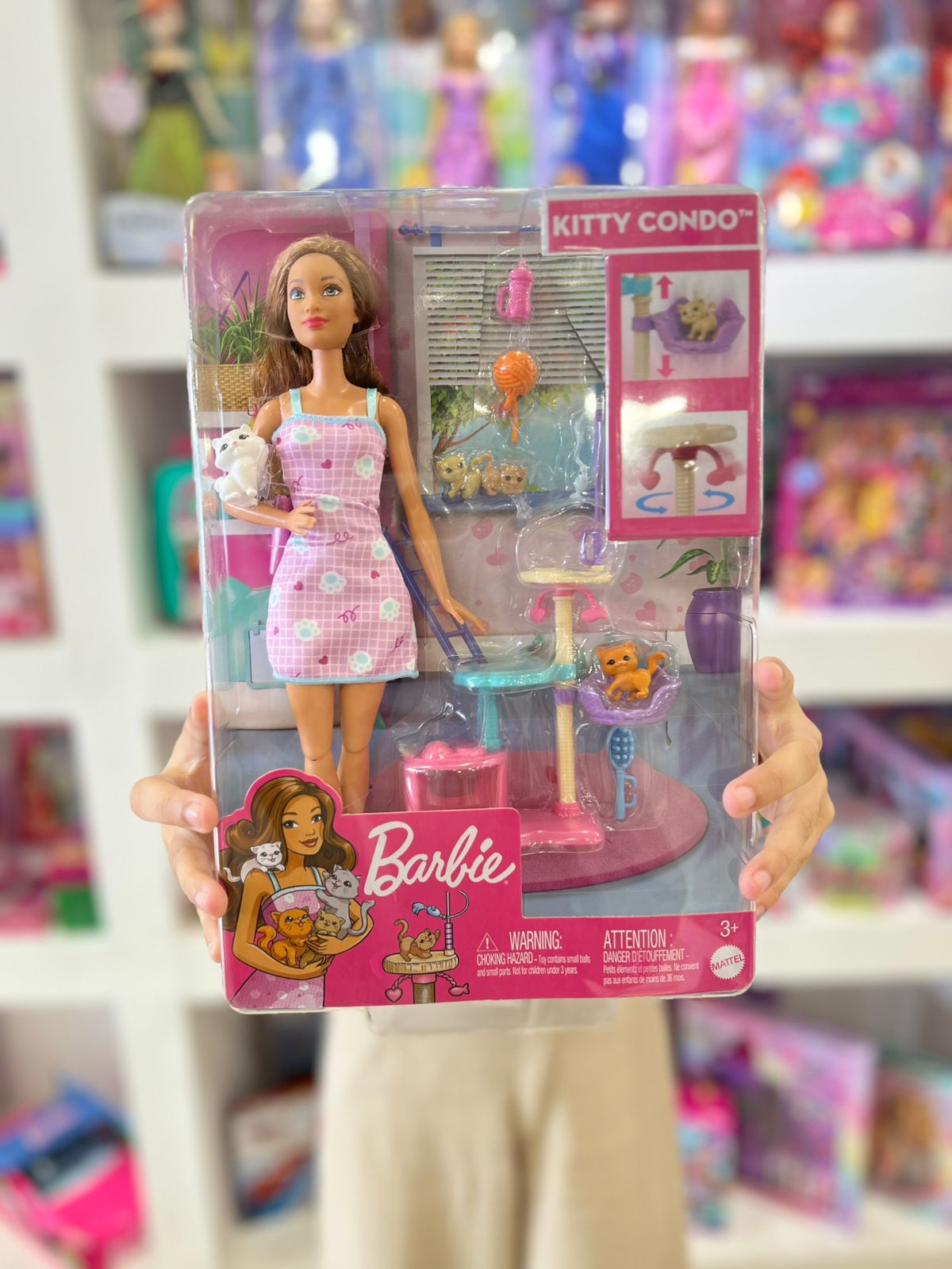 MUÑECA BARBIE CONDOMIO DE GATITOS MATTEL