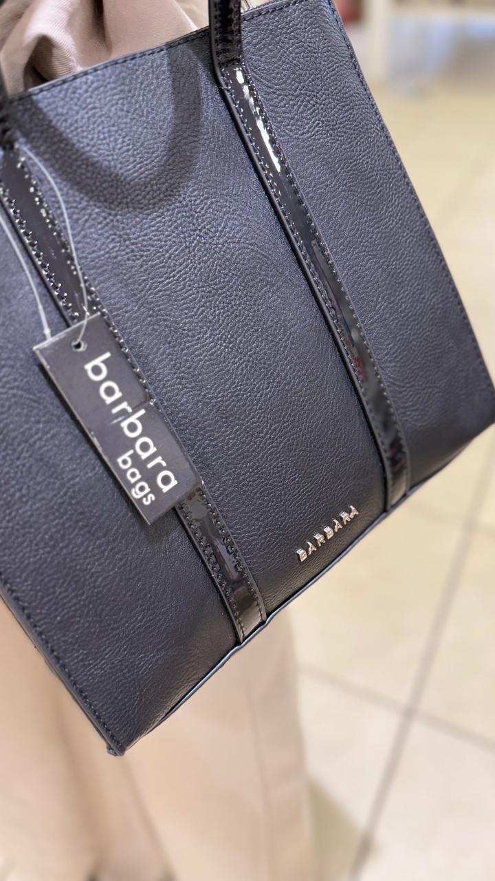 CARTERA BARBARA BOX NEGRA