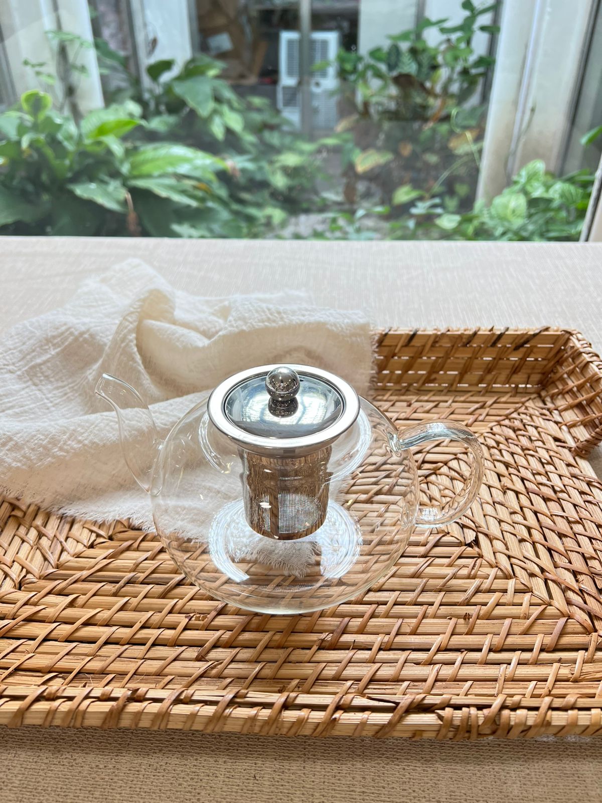 TETERA DE VIDRIO CON INFUSOR Y TAPA DE ACERO 1000 ML MISH