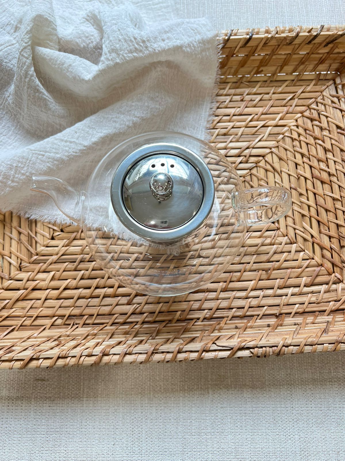TETERA DE VIDRIO CON INFUSOR Y TAPA DE ACERO 1000 ML MISH