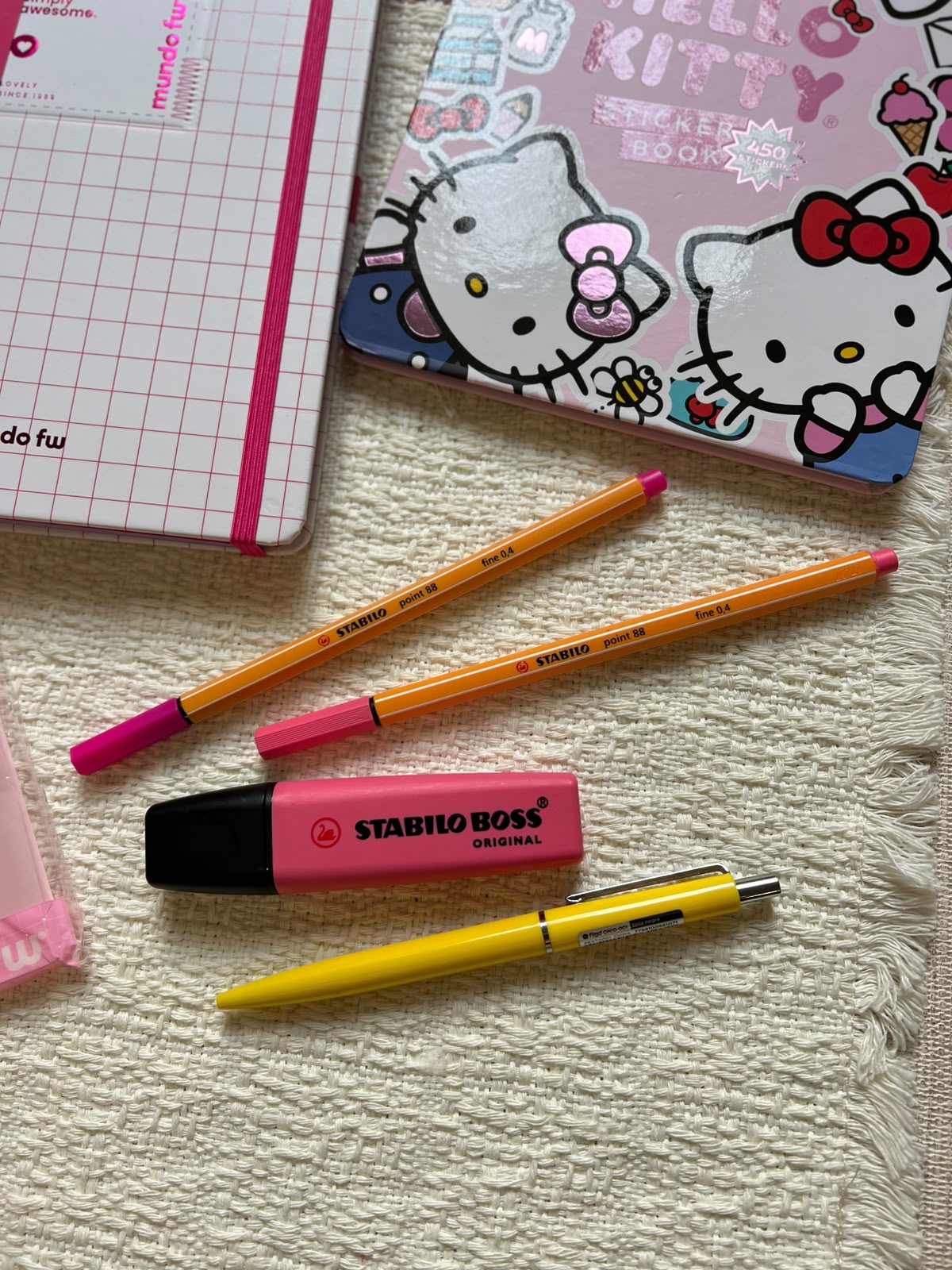 KIT PREMIUM HELLO KITTY