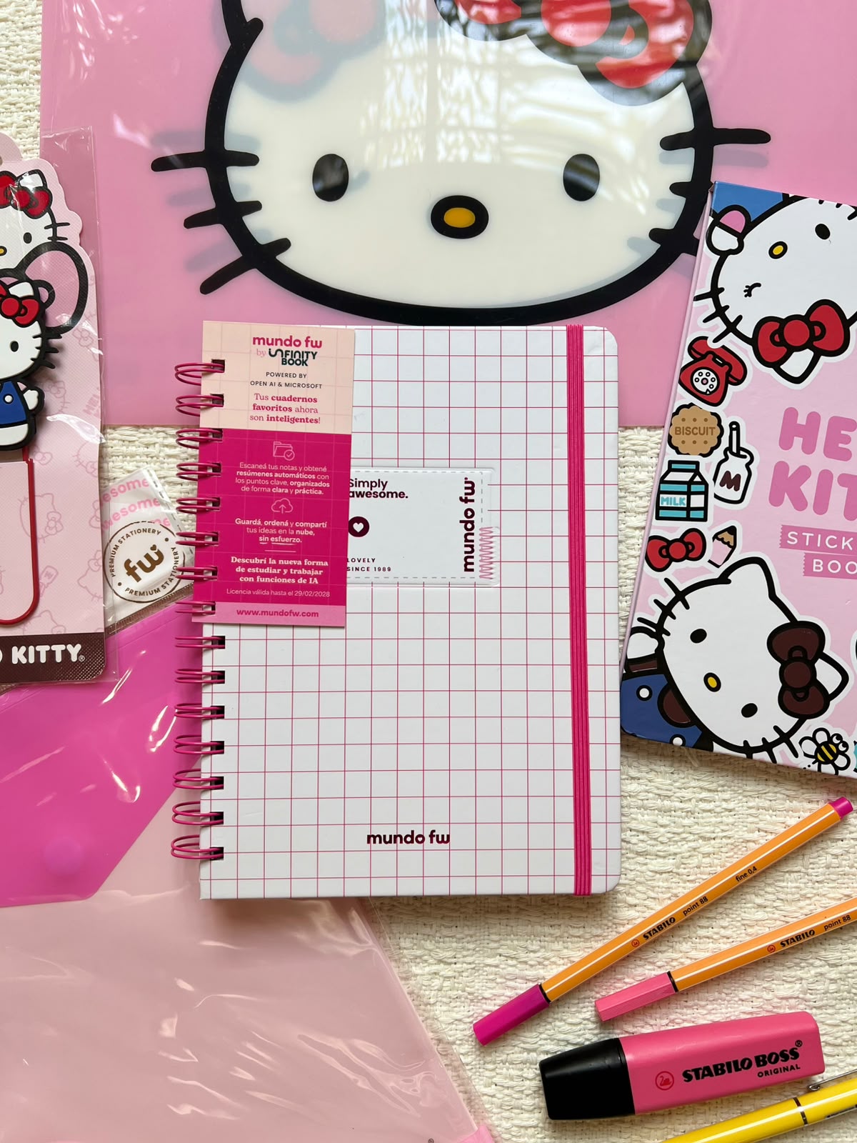 KIT PREMIUM HELLO KITTY
