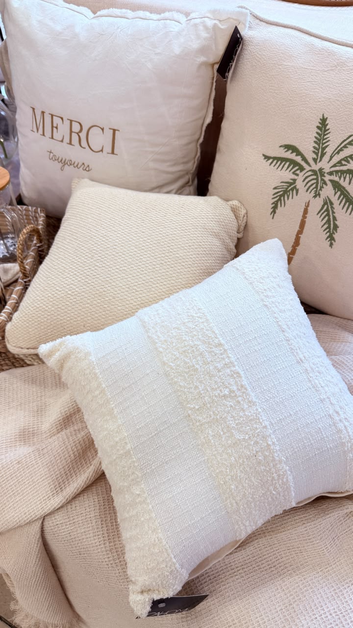 SET RELAX - ALMOHADONES Y MANTAS