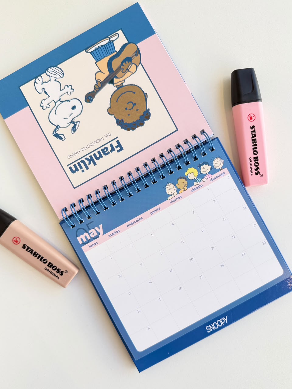 CALENDARIO DE ESCRITORIO 2027 SNOOPY MOOVING