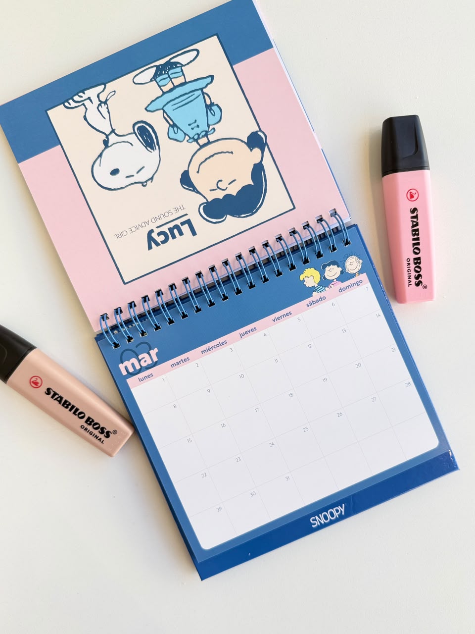 CALENDARIO DE ESCRITORIO 2027 SNOOPY MOOVING
