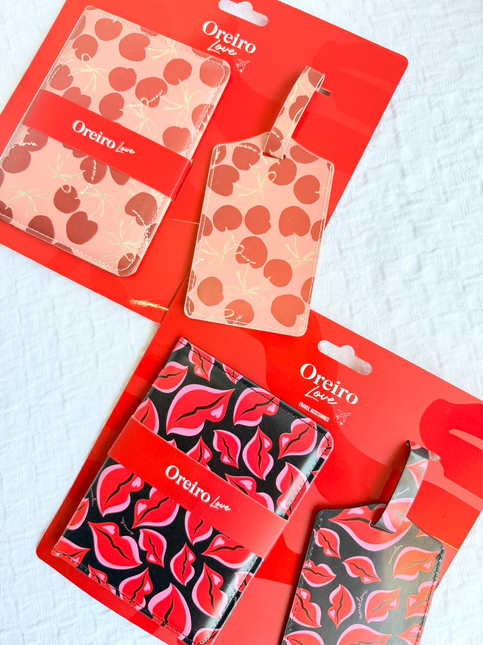 SET PORTADOCUMENTOS + TAG DE VALIJAS OREIRO LOVE